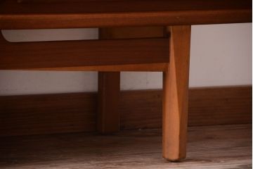 ヴィンテージ家具　William Lawrence(ウィリアム・ローレンス)　北欧ビンテージ　チーク材のサイドボード