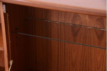 ヴィンテージ家具　William Lawrence(ウィリアム・ローレンス)　北欧ビンテージ　チーク材のサイドボード