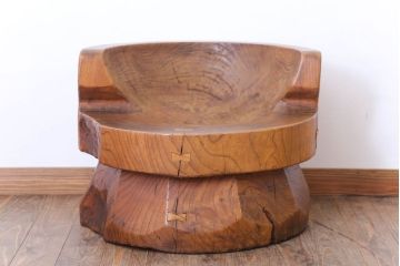 リメイク品　古い臼(うす)のアンティークチェア(椅子)(1)