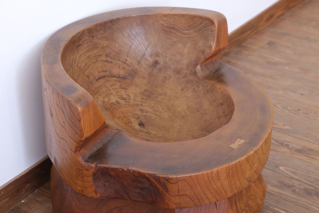 リメイク品　古い臼(うす)のアンティークチェア(椅子)(1)