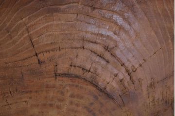 リメイク品　古い臼(うす)のアンティークチェア(椅子)(1)