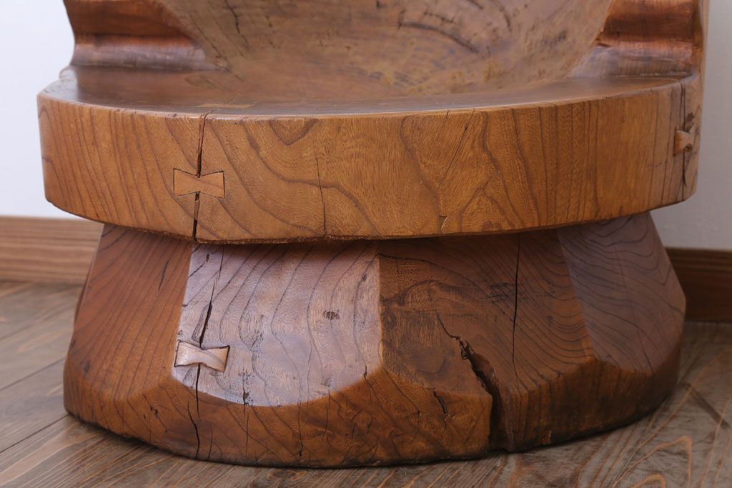 リメイク品　古い臼(うす)のアンティークチェア(椅子)(1)