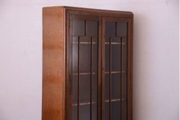 ヴィンテージ家具　オーク材を使用したイギリスビンテージの上質な収納棚(戸棚)