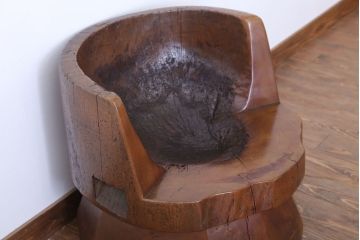 リメイク品　古い臼(うす)のアンティークチェア(椅子)(2)