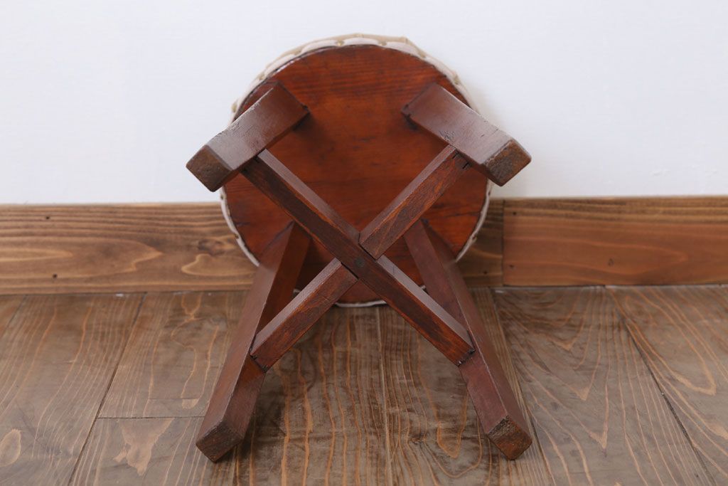 アンティーク家具　クッション座面　古い木のアンティーク丸スツール