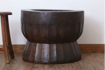 アンティーク雑貨　古民具・骨董　明治〜大正　古い木の臼(うす)