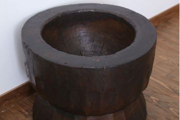 アンティーク雑貨　古民具・骨董　明治〜大正　古い木の臼(うす)