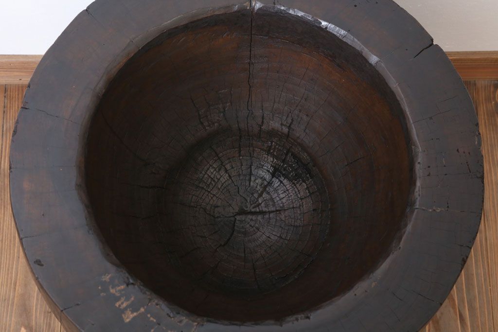 アンティーク雑貨　古民具・骨董　明治〜大正　古い木の臼(うす)