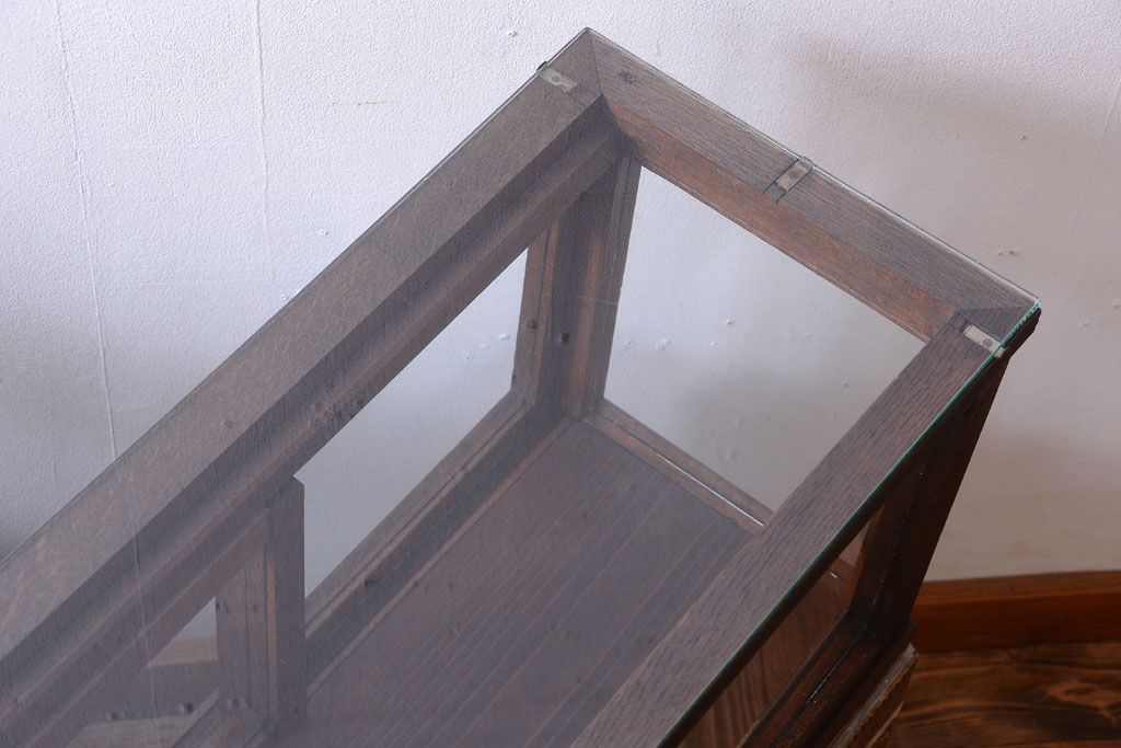 アンティーク家具　和製アンティークの小ぶりなRガラスケース(ショーケース)