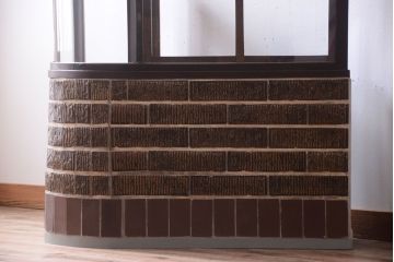 アンティーク家具　和製アンティークの小ぶりなRガラスケース(ショーケース)