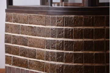 アンティーク家具　和製アンティークの小ぶりなRガラスケース(ショーケース)