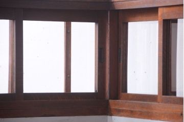 アンティーク家具　和製アンティークの小ぶりなRガラスケース(ショーケース)