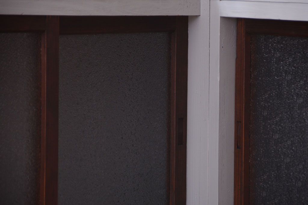 アンティーク家具　和製アンティークの小ぶりなRガラスケース(ショーケース)