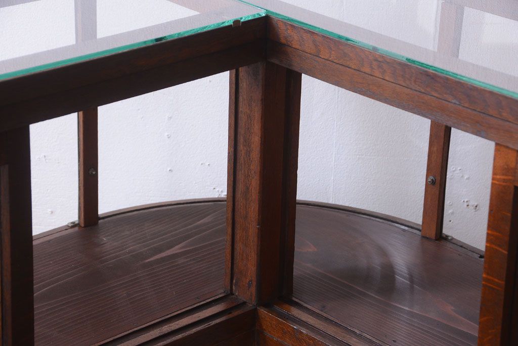 アンティーク家具　和製アンティークの小ぶりなRガラスケース(ショーケース)