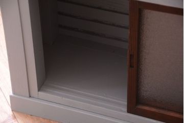 アンティーク家具　和製アンティークの小ぶりなRガラスケース(ショーケース)