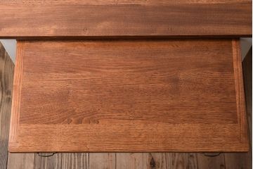 アンティーク家具　モールガラス入り!アンティークペイントのガラス戸収納棚(サイドキャビネット)