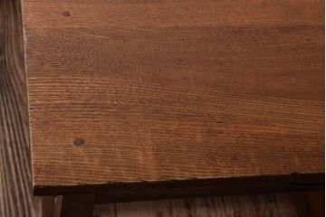 レトロ家具　昭和レトロ!栓材を使用した小振りでシンプルな片袖机