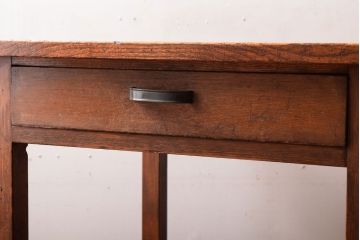 レトロ家具　昭和レトロ!栓材を使用した小振りでシンプルな片袖机