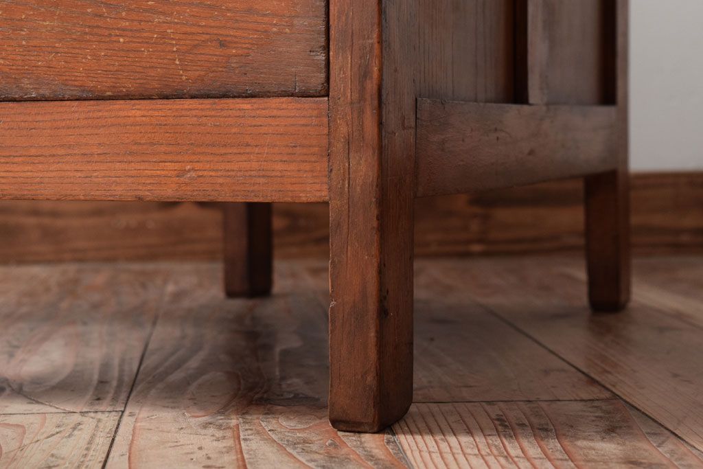 レトロ家具　昭和レトロ!栓材を使用した小振りでシンプルな片袖机