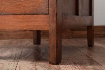 レトロ家具　昭和レトロ!栓材を使用した小振りでシンプルな片袖机