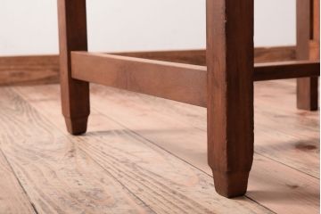 レトロ家具　昭和レトロ!栓材を使用した小振りでシンプルな片袖机