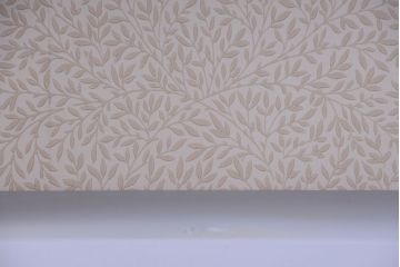 アンティーク家具　アンティークペイント!背面に柄の入ったお洒落な食器棚