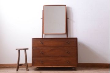 アンティーク家具　イギリスアンティーク　ERCOL(アーコール)　上質なキャスター付きドレッシングチェスト(ドレッサー・チェスト)