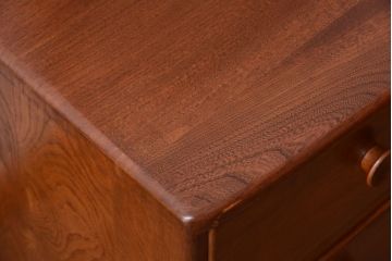 アンティーク家具　イギリスアンティーク　ERCOL(アーコール)　上質なキャスター付きドレッシングチェスト(ドレッサー・チェスト)
