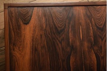 ヴィンテージ家具　北欧ビンテージ　ローズウッド材　シンプルなセンターテーブル