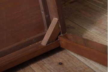 ヴィンテージ家具　北欧ビンテージ　ローズウッド材　シンプルなセンターテーブル