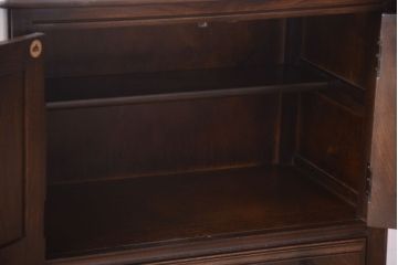 ヴィンテージ家具　イギリスビンテージ　アーコール　サイドキャビネット(サイドボード)(2)
