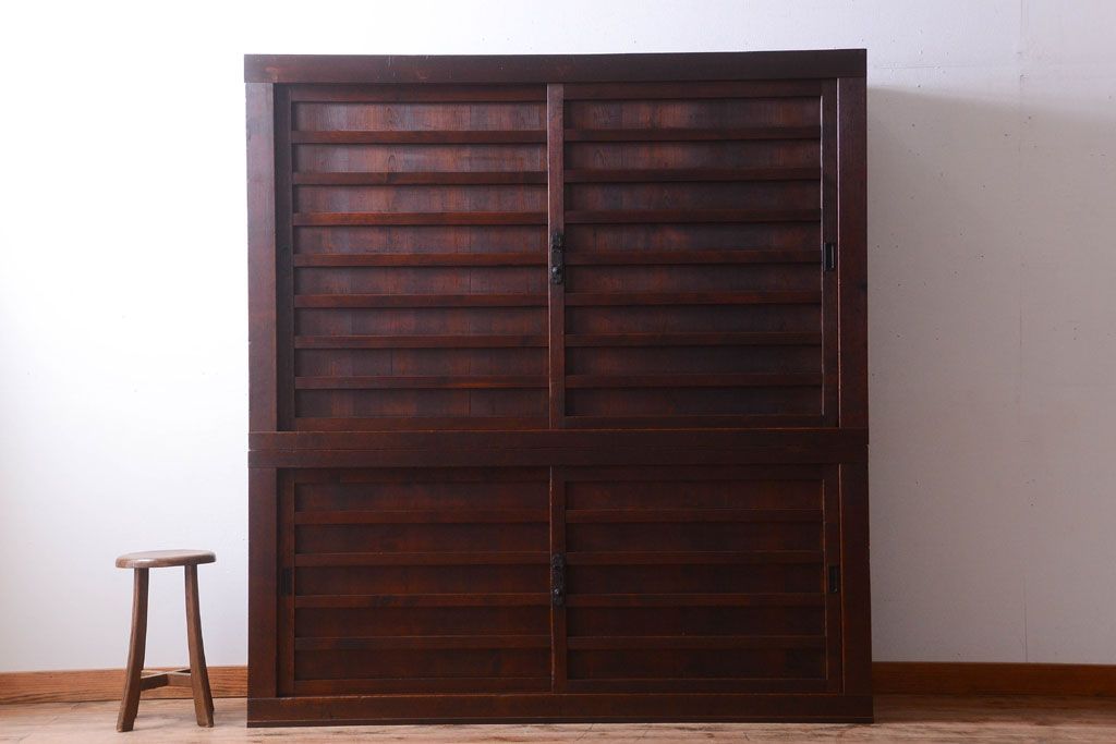 アンティーク家具　古民具・骨董　明治〜大正　横桟引き戸のアンティーク重ね水屋箪笥