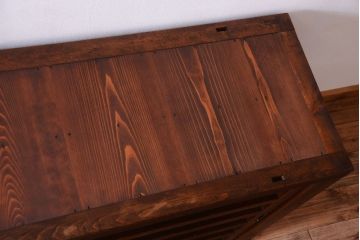 アンティーク家具　古民具・骨董　明治〜大正　横桟引き戸のアンティーク重ね水屋箪笥