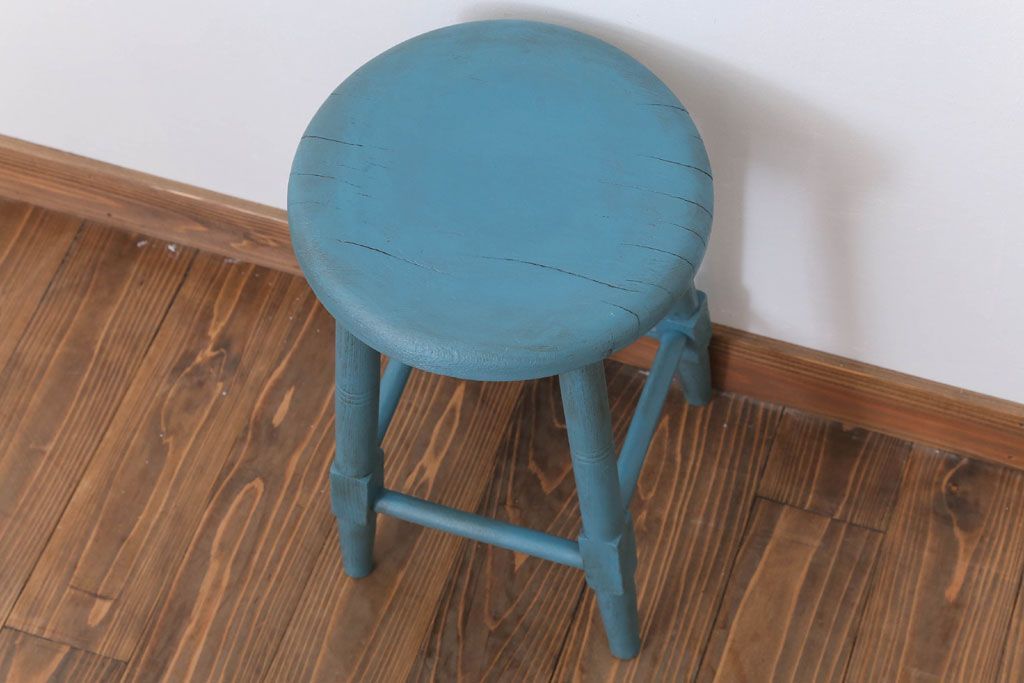 アンティーク家具　アンティークペイント　濃い水色の丸スツール