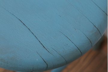 アンティーク家具　アンティークペイント　濃い水色の丸スツール