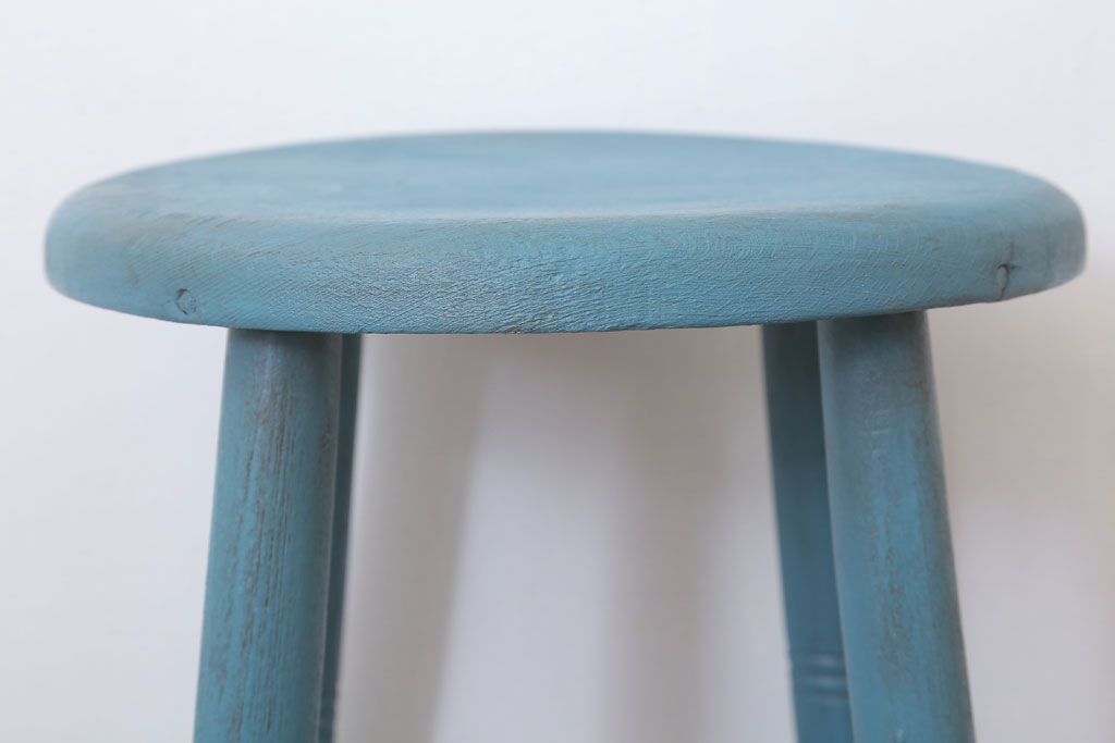 アンティーク家具　アンティークペイント　濃い水色の丸スツール