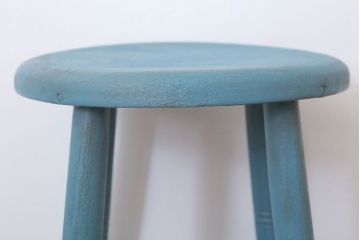 アンティーク家具　アンティークペイント　濃い水色の丸スツール