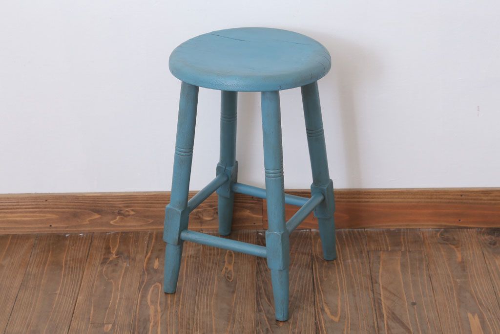 アンティーク家具　アンティークペイント　濃い水色の丸スツール