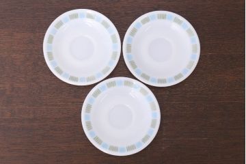 イギリスビンテージ　JAJ　パイレックス　Matchmaker(マッチメーカー)シリーズ　ミルクガラスのカップ&ソーサー&プレート(トリオ)3客セット(洋食器)(2)