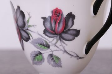 アンティーク雑貨　イギリス　Royal Albert(ロイヤルアルバート) MASQUERADE(マスカレード)シリーズ　カップ&ソーサー2客セット(洋食器)