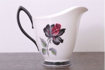 イギリス　Royal Albert(ロイヤルアルバート) MASQUERADE(マスカレード)シリーズ　シュガー・ミルク2点セット(洋食器)