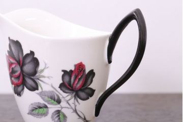 イギリス　Royal Albert(ロイヤルアルバート) MASQUERADE(マスカレード)シリーズ　シュガー・ミルク2点セット(洋食器)