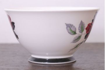 イギリス　Royal Albert(ロイヤルアルバート) MASQUERADE(マスカレード)シリーズ　シュガー・ミルク2点セット(洋食器)