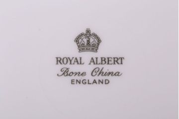 イギリス　Royal Albert(ロイヤルアルバート) MASQUERADE(マスカレード)シリーズ　トリオ2客セット(洋食器)(2)