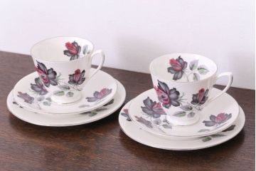 アンティーク雑貨　イギリス　Royal Albert(ロイヤルアルバート) MASQUERADE(マスカレード)シリーズ　トリオ2客セット(3)(洋食器)