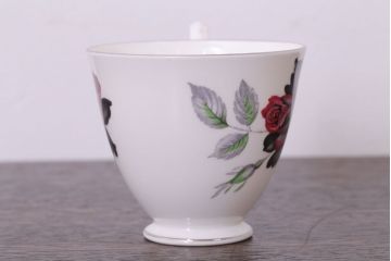 アンティーク雑貨　イギリス　Royal Albert(ロイヤルアルバート) MASQUERADE(マスカレード)シリーズ　トリオ2客セット(3)(洋食器)