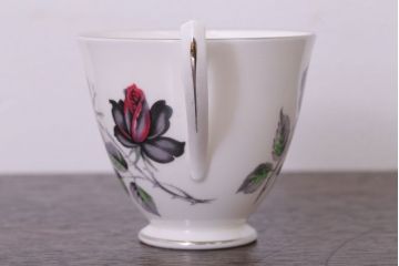 アンティーク雑貨　イギリス　Royal Albert(ロイヤルアルバート) MASQUERADE(マスカレード)シリーズ　トリオ2客セット(3)(洋食器)