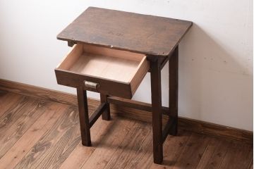 レトロ家具　古い学校 昭和レトロな木製サイドテーブル(平机)(2)