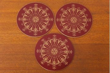 アンティーク雑貨　LADY CLARE(レディクレア)　イギリスビンテージ　木製のラウンドテーブルマット3枚セット(ランチョンマット・プレイスマット・コースター・丸トレー)