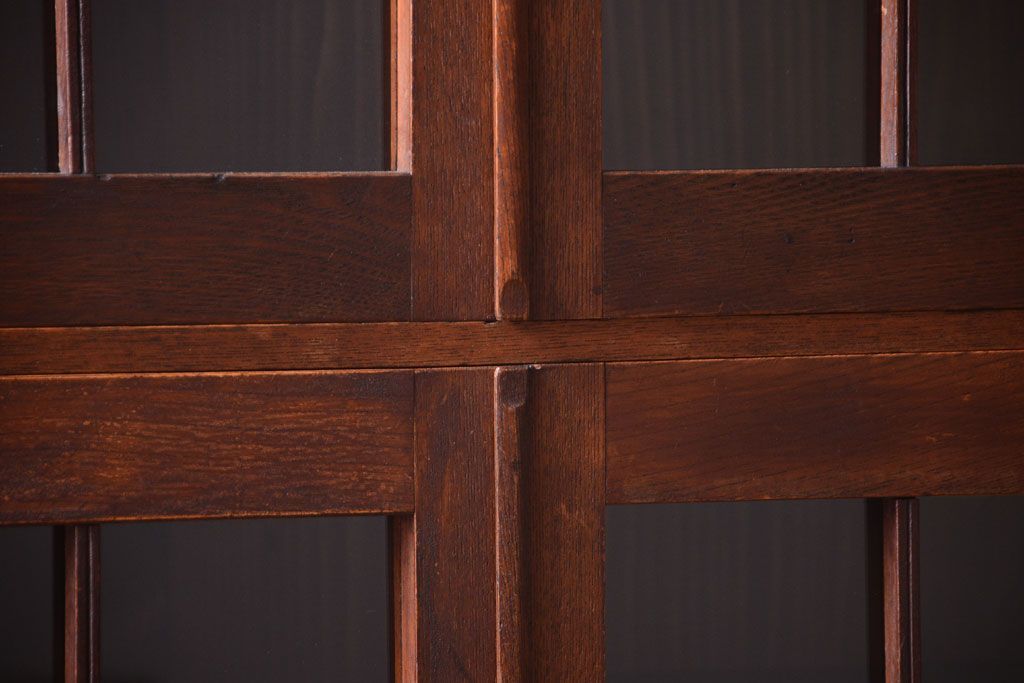 アンティーク家具　格子扉!古いナラ材の和製アンティーク戸棚(収納棚・本箱)